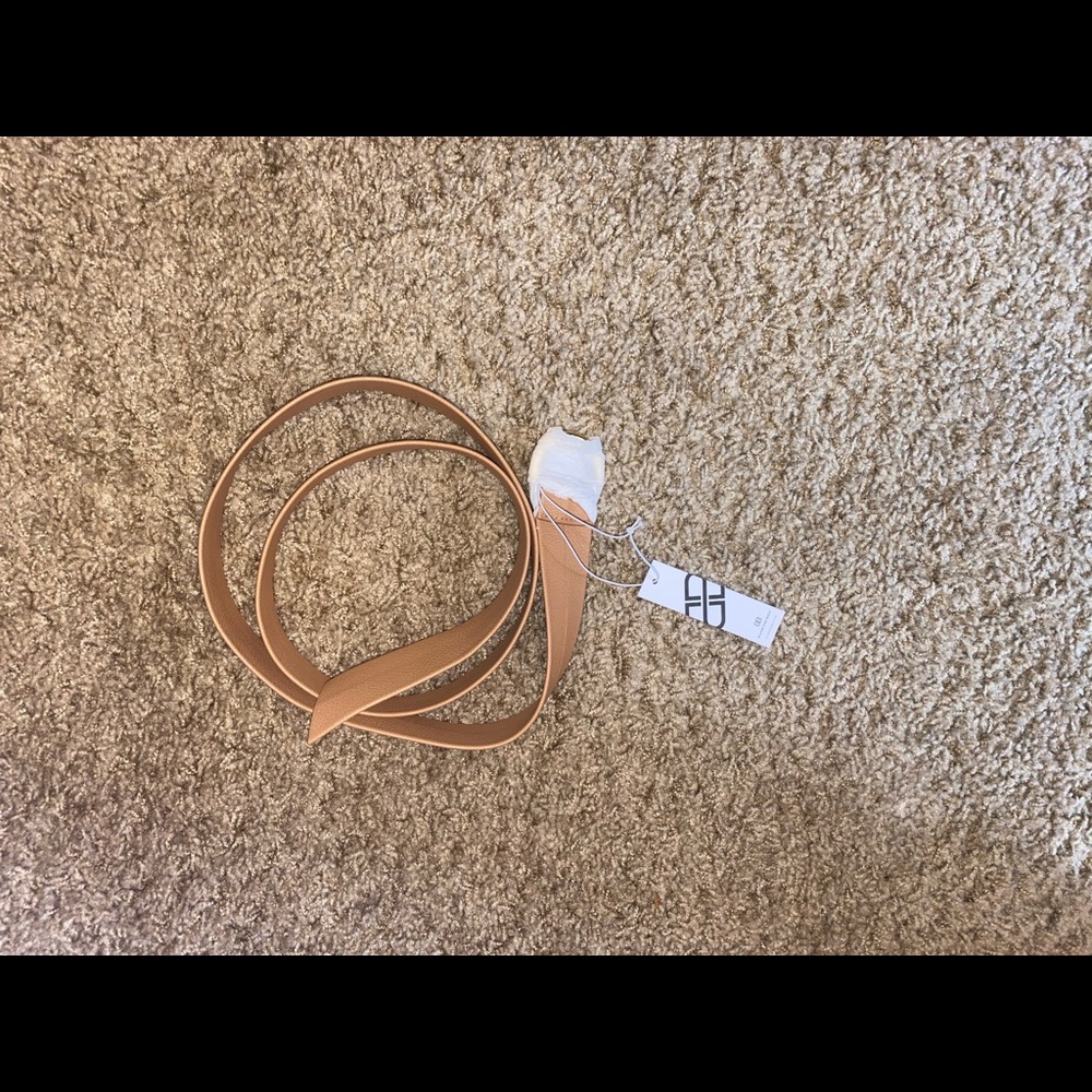 **NEW Women’s tan belt